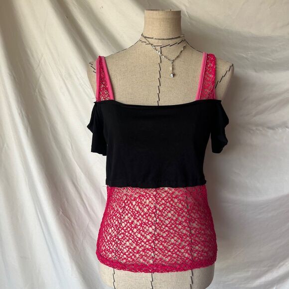 Debut Vintage Grunge pink anc black fishnet top - Picture 4 of 7